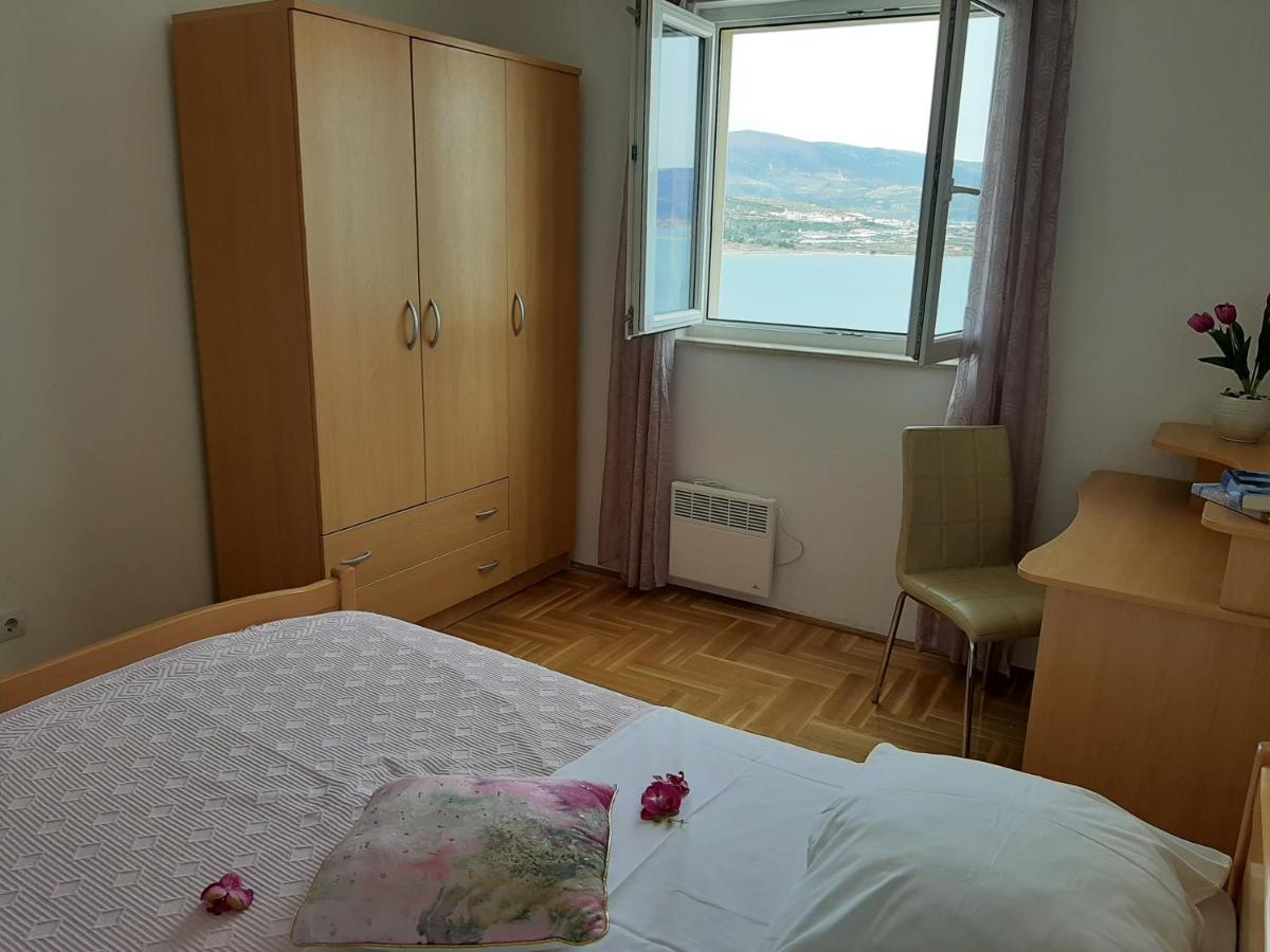 Apartment Jelena Трогир Экстерьер фото